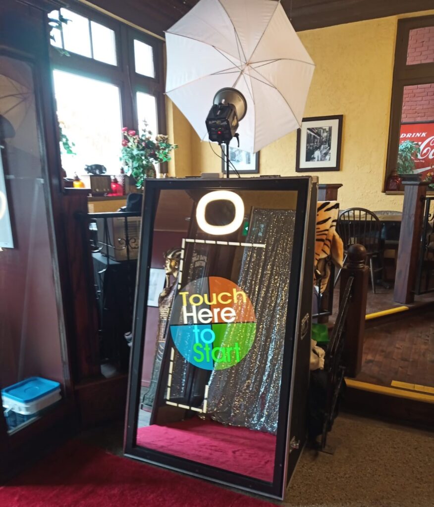 Affordable Belleville Mirror Me Photo Booth for Rent