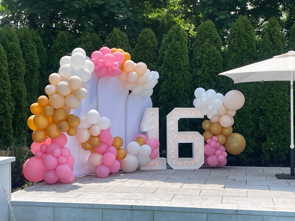 backdrops, balloon decor and marquee numbers for birthdays and events